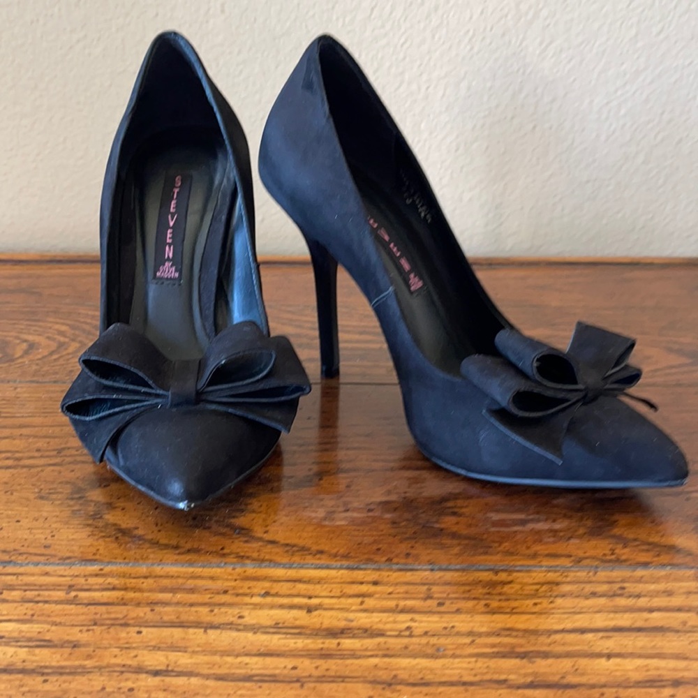 Black suede heels